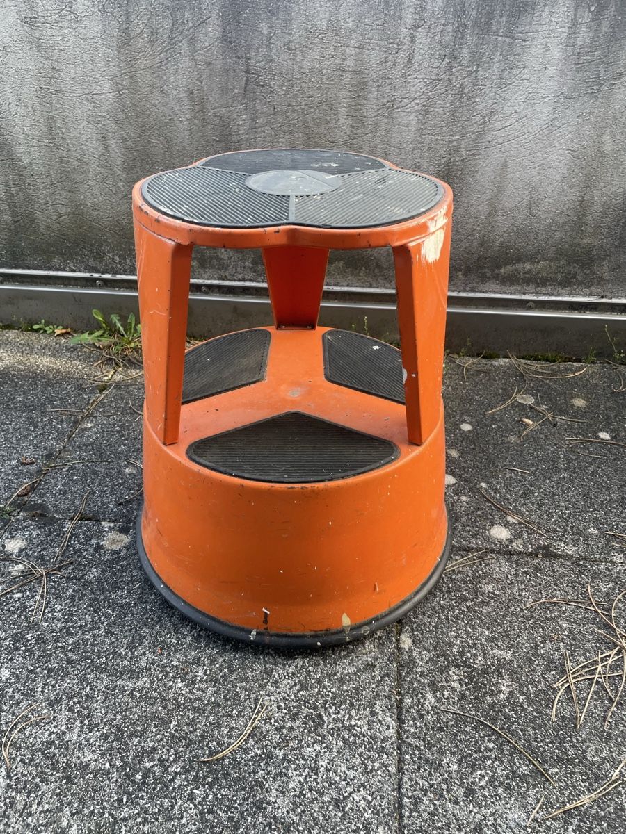 Hocker: Tabouret kick Step Vintage Orange – Gebraucht aus Vallamand von Bricbracbroc82