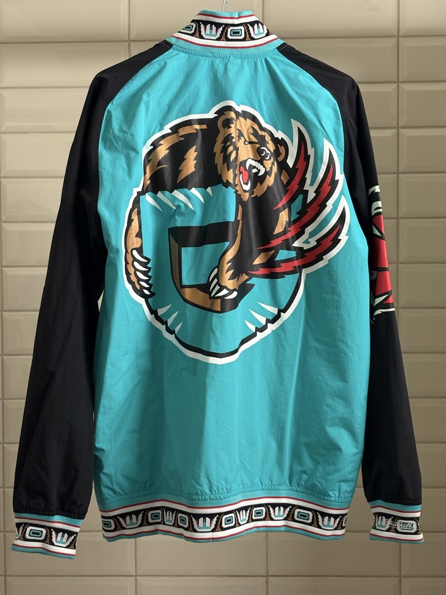 Mitchell & Ness Giacche: Mitchell & Ness NBA AUTHENTIC WARM UP JACKET VANCOUVER GRIZZ – Nuovo (secondo la descrizione) da Regensdorf venduto da k0nkret 1