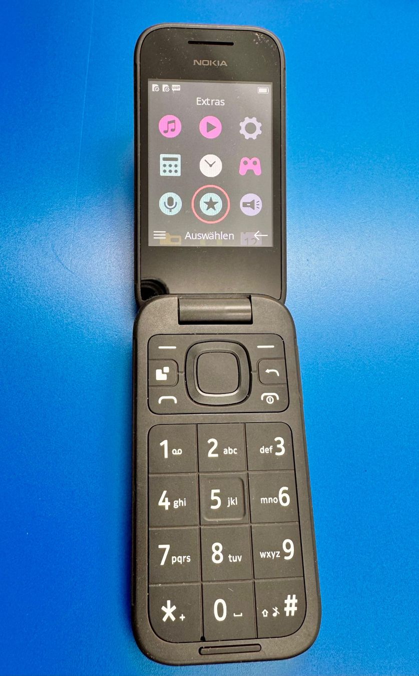 Nokia Handys / Smartphones: Nokia 2660 Flip 4G Dual SIM SIM Frei – Gebraucht aus Hermetschwil-Staffeln von Mobile2013 2