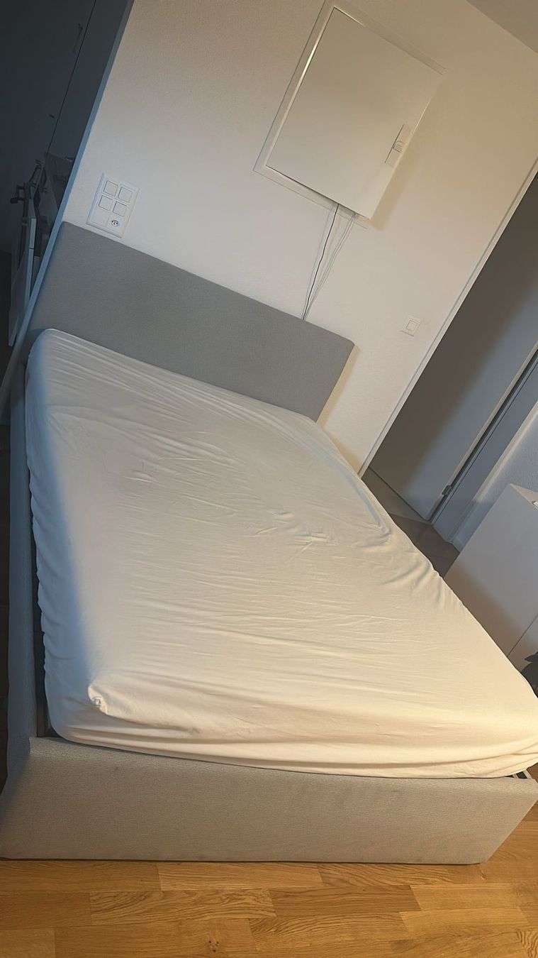 Letti: Gemütliches Kingsize-Bett - Verhandelbares Grundstück – Usato da Glattbrugg venduto da bea_k5fr