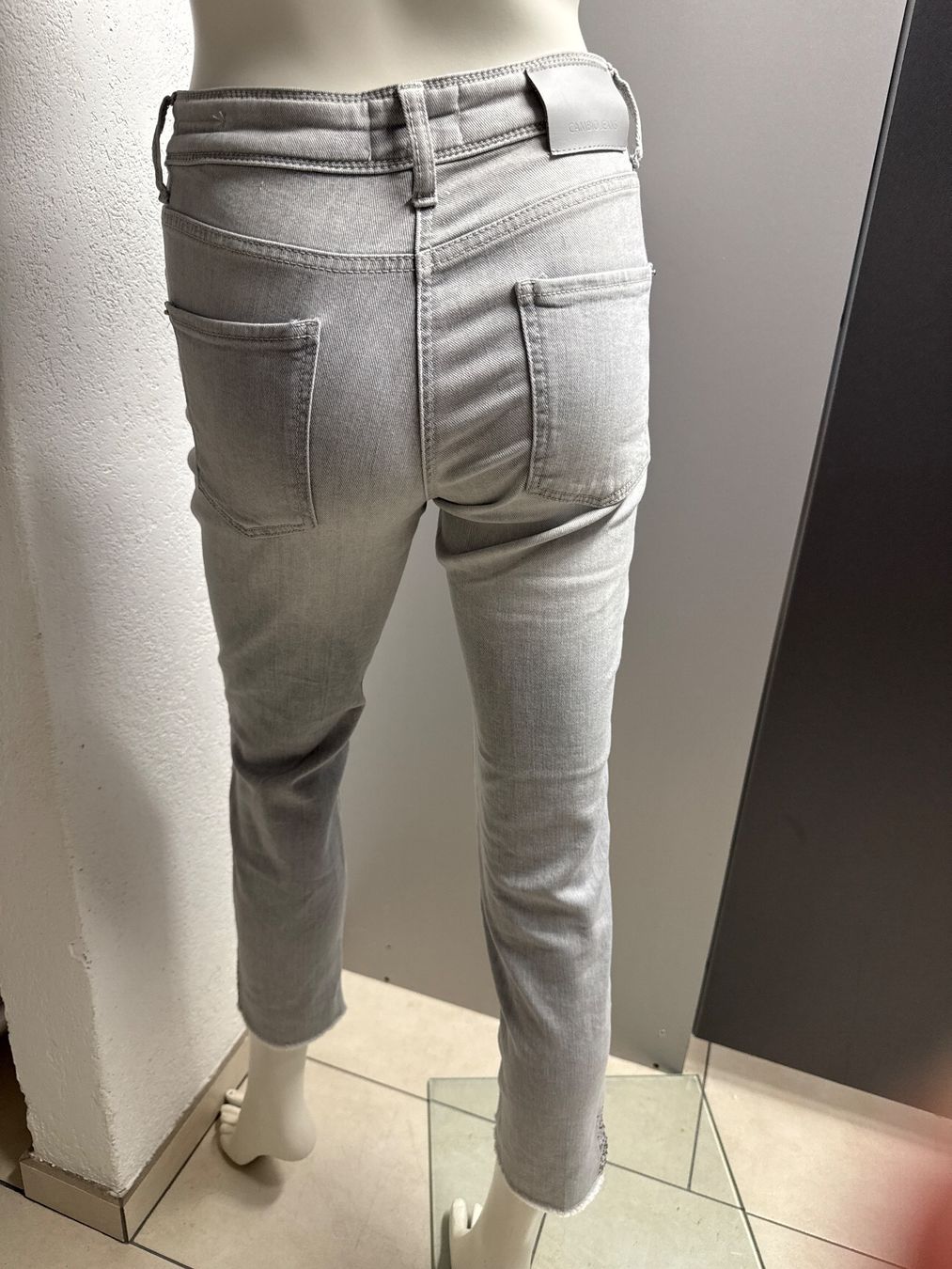 Cambio Pantaloni: HOSE CAMBIO gr D 32 – Usato da Birr venduto da WalkyriaM 1