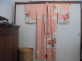 Schöner Vintage Kimono Seide Lachsrosa Blüten Japan