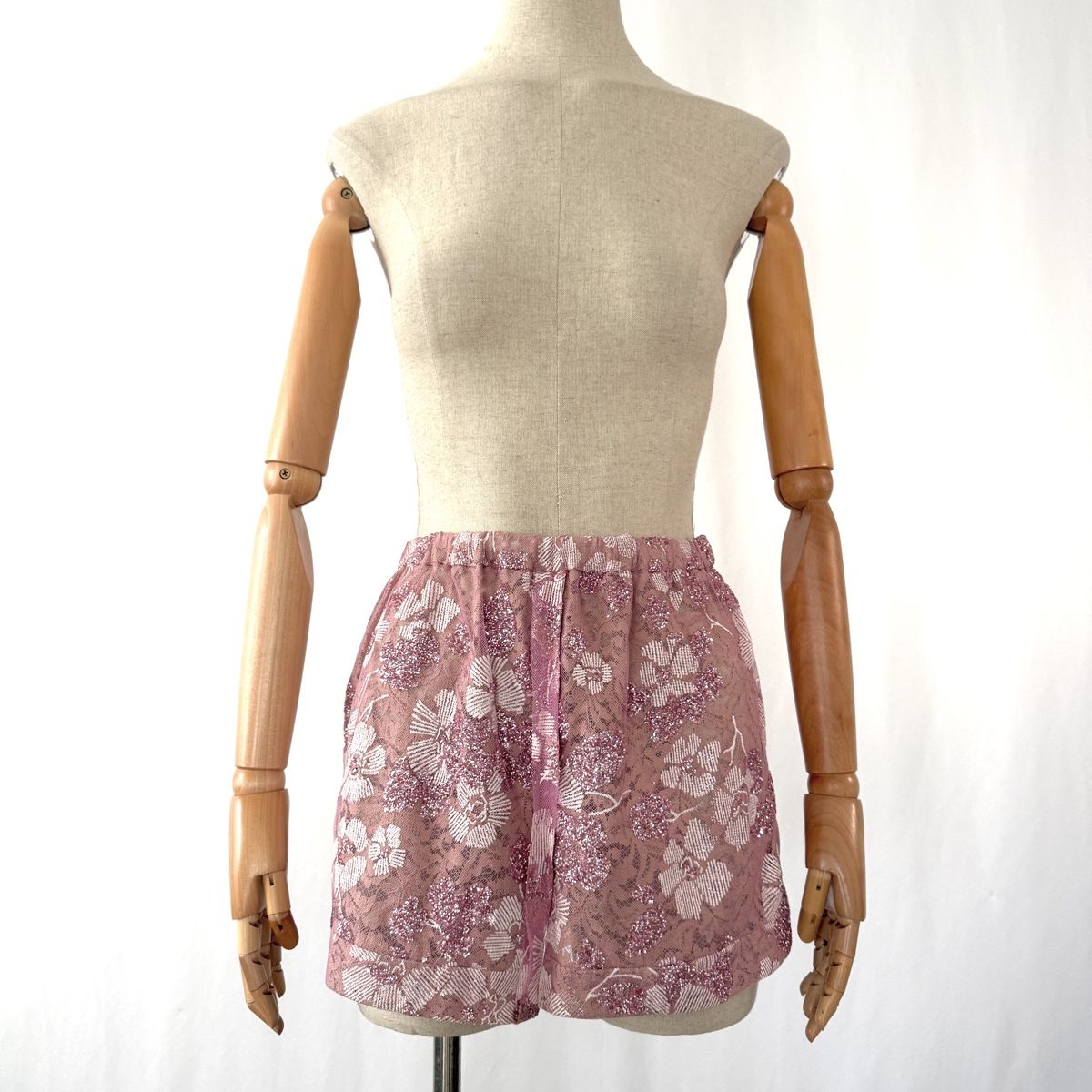 Gonne: NUMERO VENT UNO No 21 New Sequin Skirt – Nuovo (secondo la descrizione) da Freienbach venduto da Avviivva_Shop