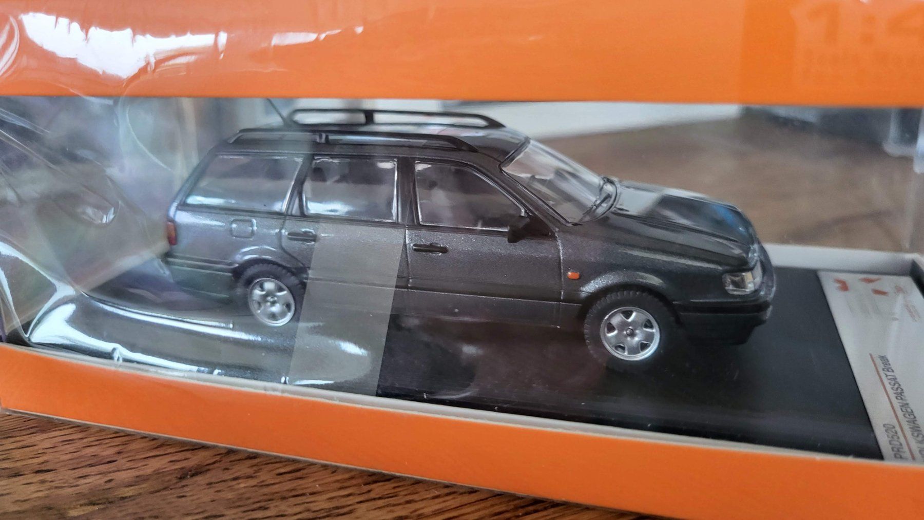 Modellini d'auto: VW Passat B4 Variant 1:43 PremiumX – Usato da Rothrist venduto da Juana5 3