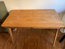 Schreibtisch aus Holz mit Stauraum gebrauchter Zustand