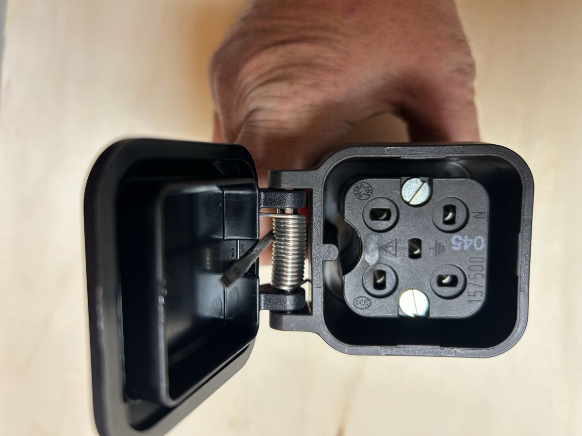 Fiches d'alim.: 380V Stecker – Neuf (Voir description) à Rickenbach LU par Brutus05 1