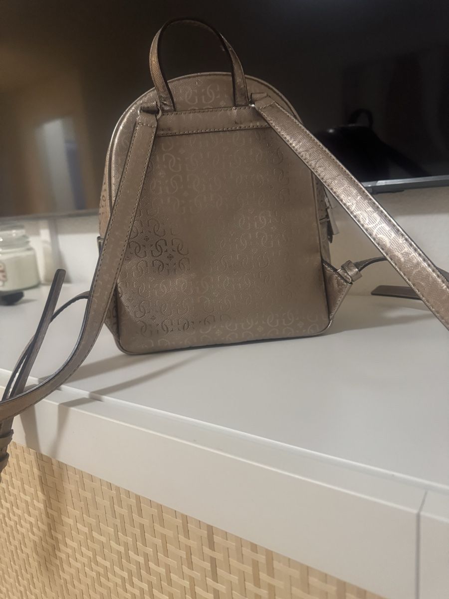 Guess Rucksäcke: Original GUESS Damen Rucksack – Neu (gemäss Beschreibung) aus Pratteln von VL_87 2