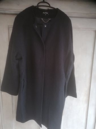 Dunkelblauer Wollmantel 44