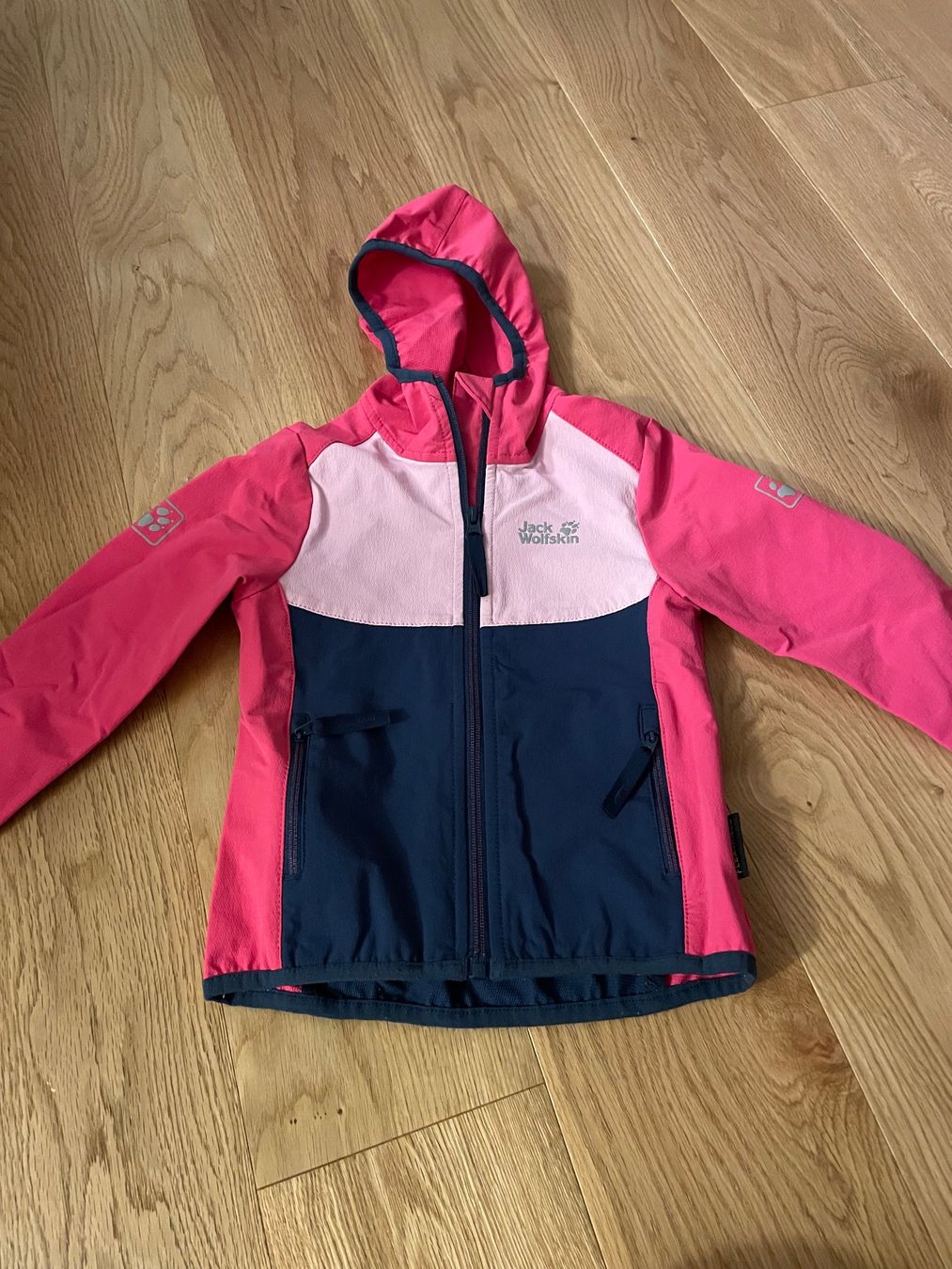 Giacche & Cappotti: Windjacke Jack Wolfskin Grösse 104 – Usato da Elsau venduto da Priam