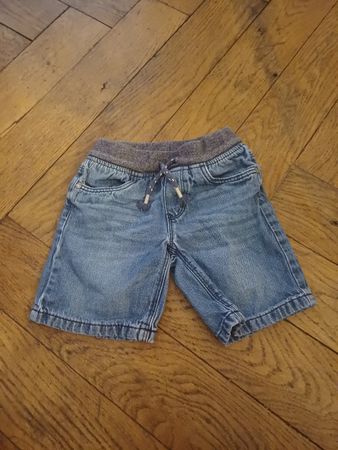 Kurze Hose Grösse 110 von C&A
