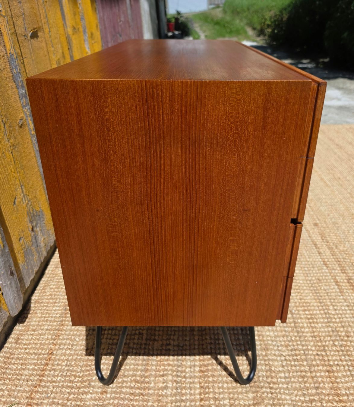 Cassettiere: Mid Century Teak  Sideboard Swiss Form – Usato da Haslen AI venduto da Vintagelix 3
