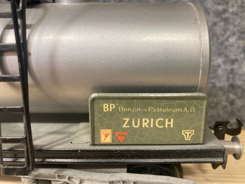 Hag Modelleisenbahnen: BUCO Spur 0 Kesselwagen 8634 hellgrau BP SBB – Gebraucht aus Büsserach von ModellbahnDepot 2
