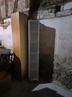 Schmaler Hochschrank weiss 195 cm hoch guter Zustand