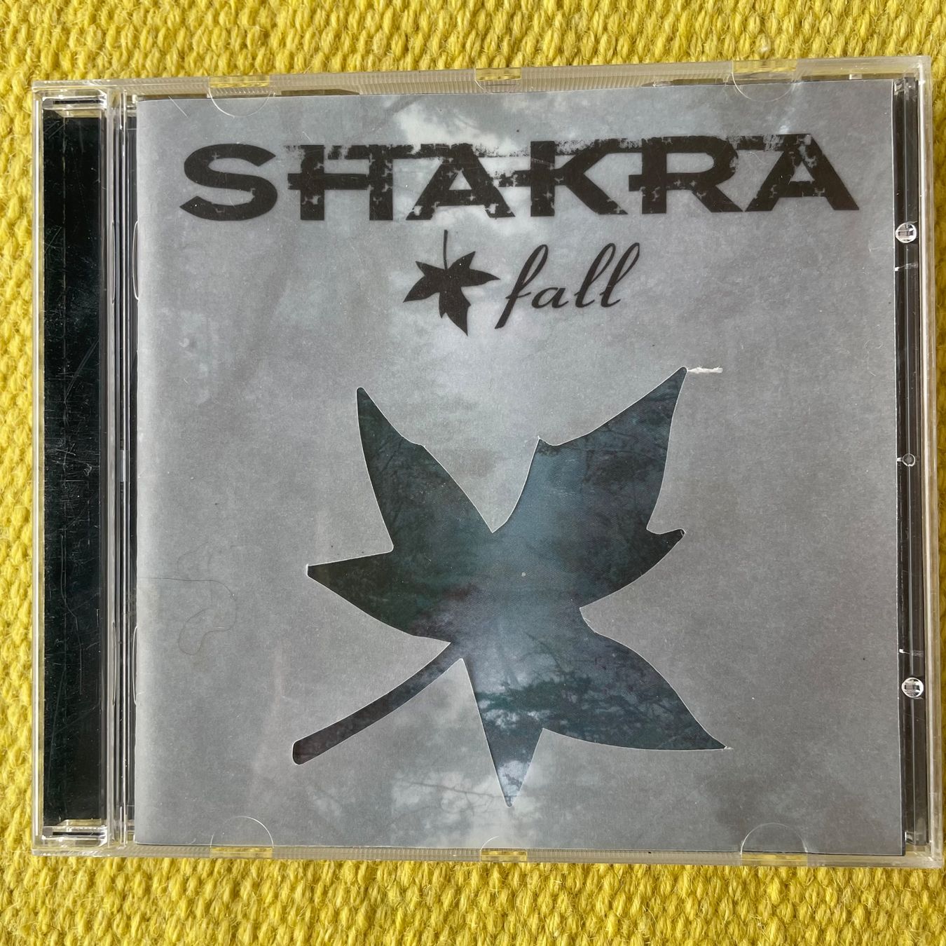 CD: SHAKRA-FALL – Usato da Rorschacherberg venduto da CD-Roli
