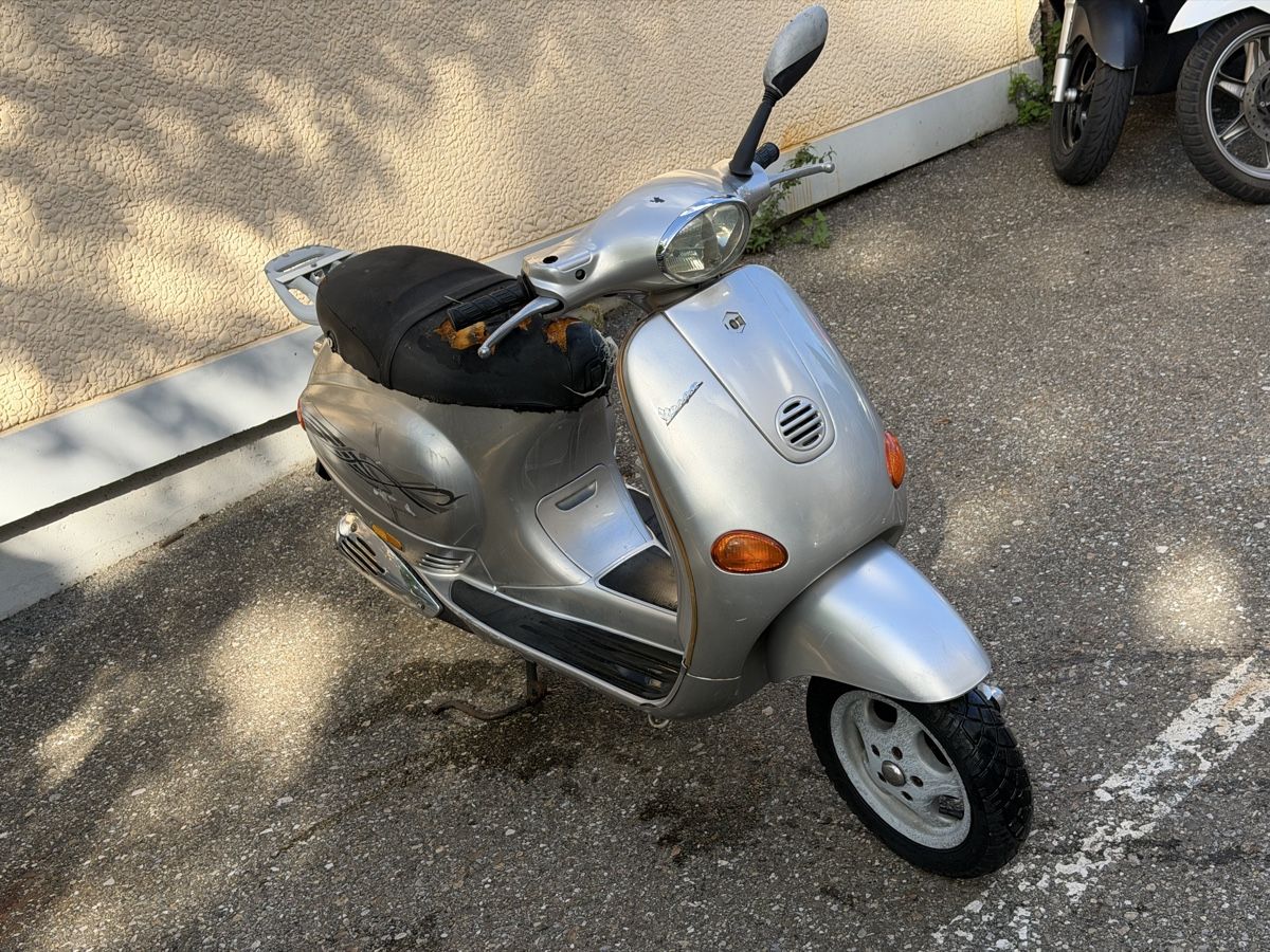 Piaggio Scooters: PIAGGIO Vespa 125 – D'occasion à Zullwil par Autocentersalii 2