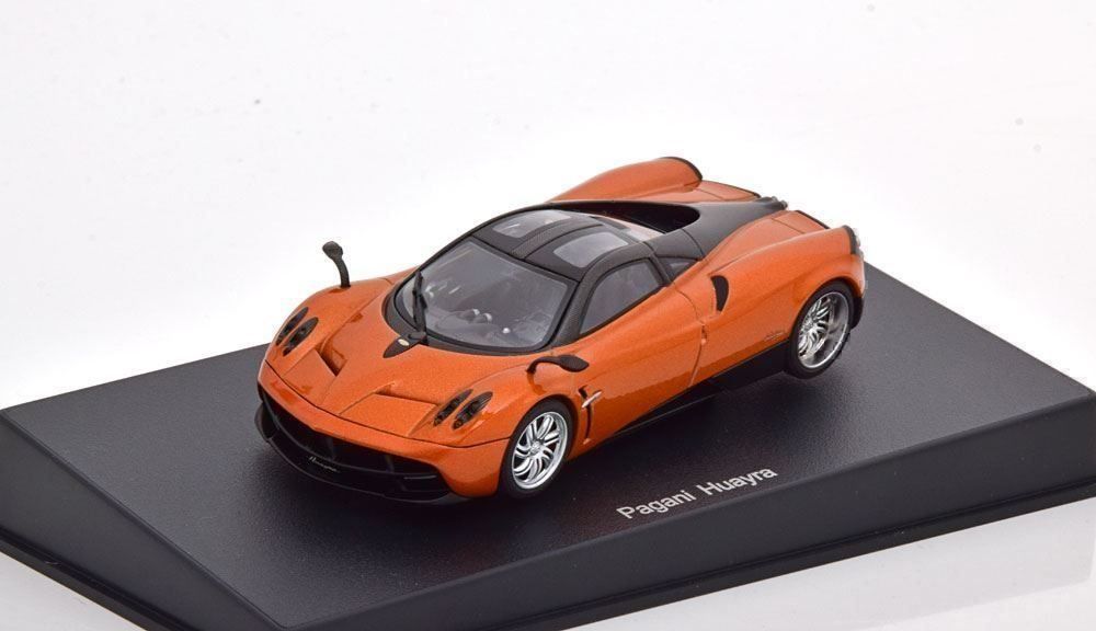 Autoart Modellini d'auto: Pagani Huayra – Nuovo e nell'imballaggio originale da Flawil venduto da Imperiosud 3