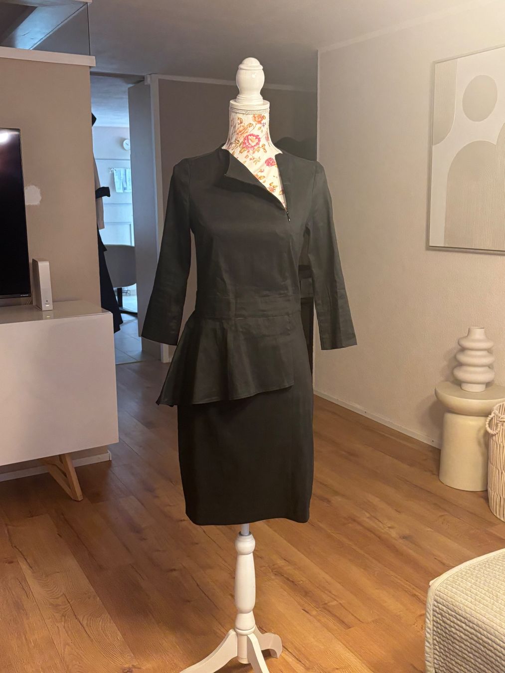 Vestiti: Sarah Pacini Dress Leinen – Usato da St. Margrethen SG venduto da dijanaO 5