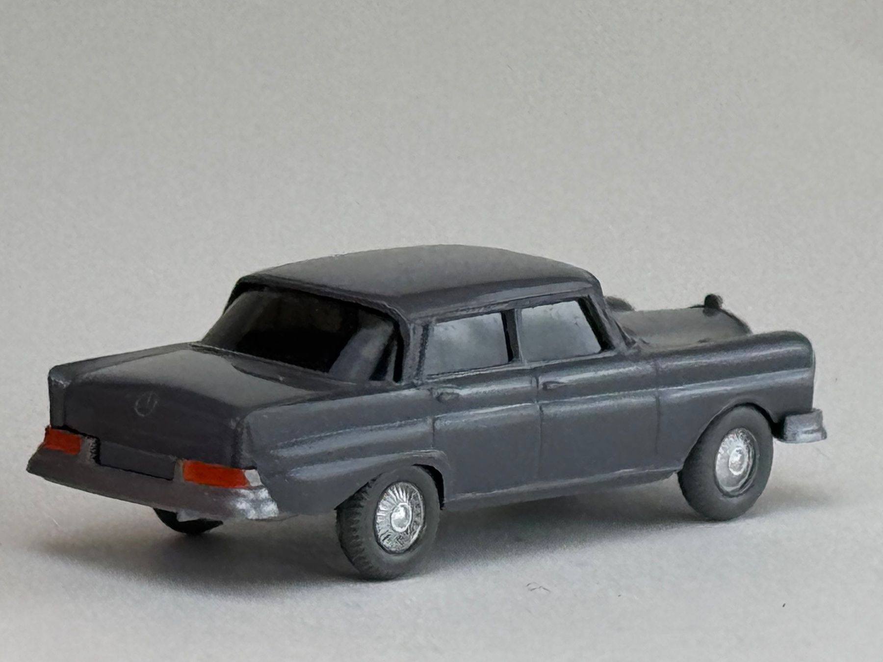 Wiking Modellini d'auto: SG-Wiking Mercedes 220 basaltgrau – Usato da Elm venduto da Wikmtz 1