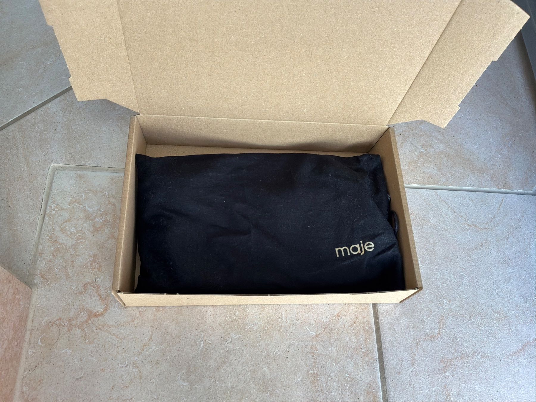 Maje Taschen für Damen: MAJE Hand Pouch in Beige – Neu (gemäss Beschreibung) aus Glattfelden von Danshari 5