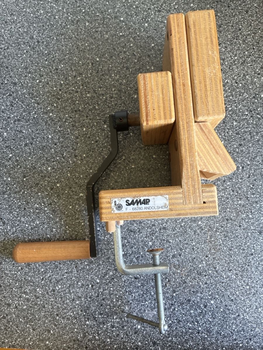 Küchengeräte: Flockenpresse, Getreidemühle Marke SAMAP – Gebraucht aus Langenthal von BoVe15