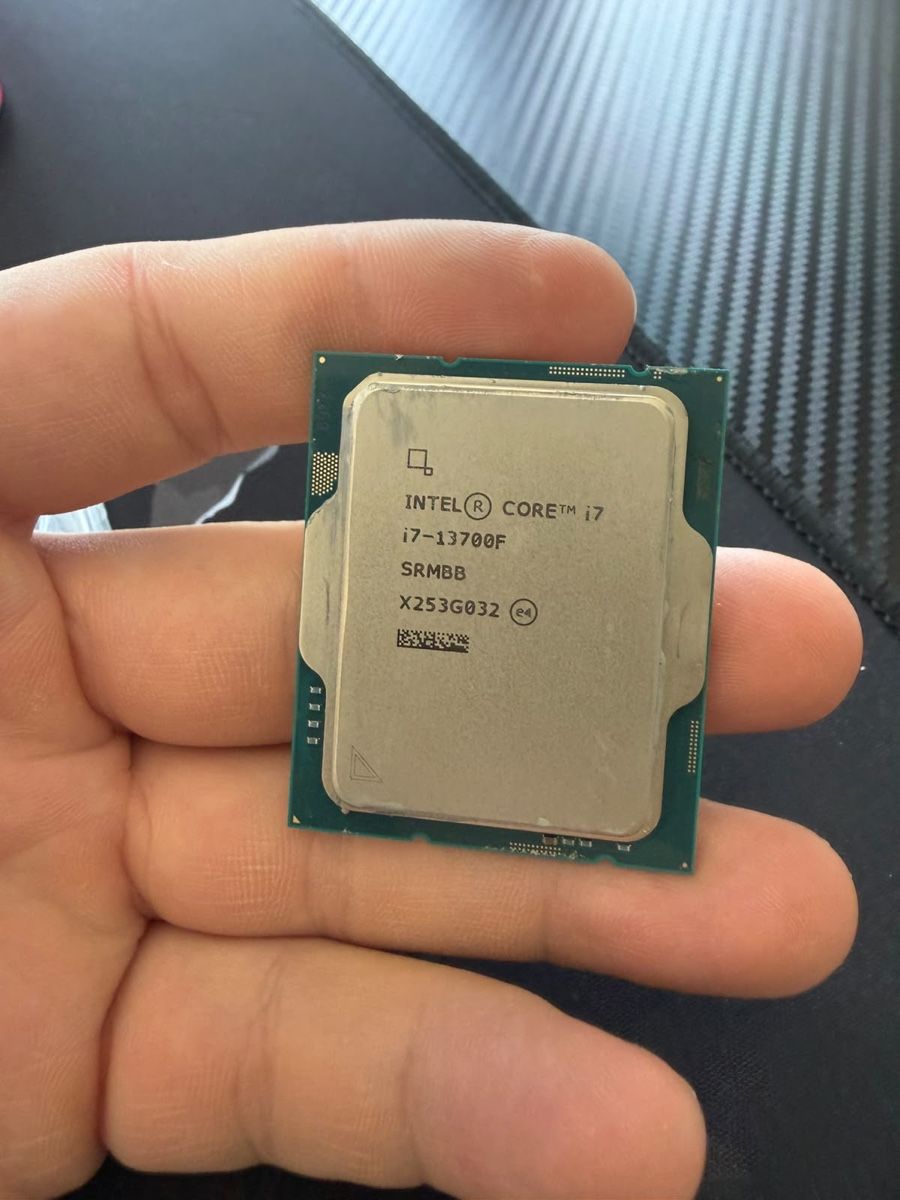 Intel Composants électroniques: Intel Core i7-13700F CPU – D'occasion à Burgdorf par Khalid_Che