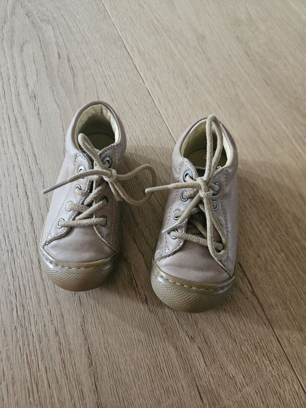 Naturino Scarpe per ragazzi: Naturino Lernlaufschuhe – Usato da Cham venduto da gr80