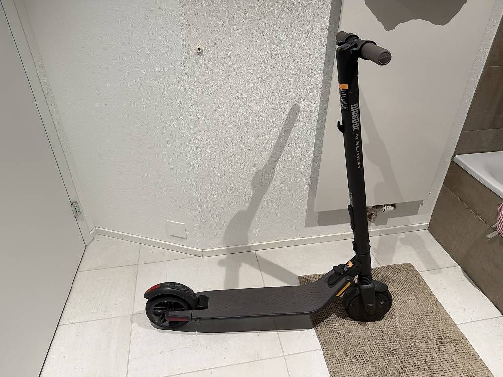 Segway Kickboard: Segway ES2 lite E Scooter – Usato da Winterthur venduto da Miraculix008
