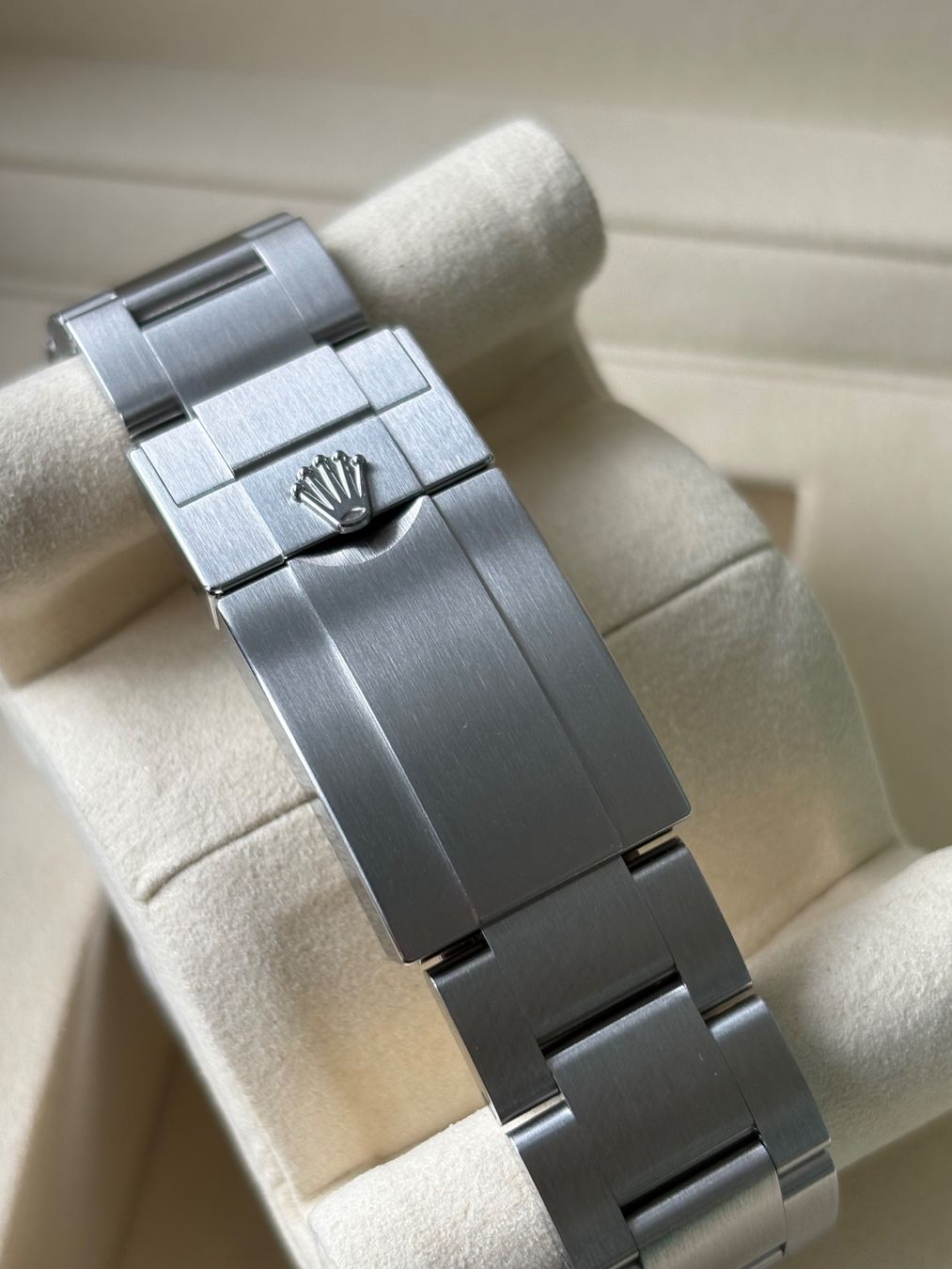 Rolex Orologi: ROLEX Explorer II Polar CH-Fullset 2026 Ref: 226570 – Nuovo (secondo la descrizione) da Birsfelden venduto da Mynos 6