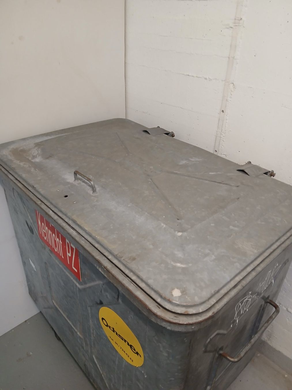 Sonstiges für Büro & Gewerbe: ABFALL CONTAINER 900 LITER – Gebraucht aus Eggenwil von wydl 4