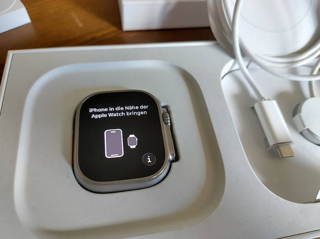 Apple Smartwatch: APPLE  Watch Ultra 2 GPS + Cellular, 49mm Titan + Trail Loop – Usato da Wohlen AG venduto da gnabbr 3