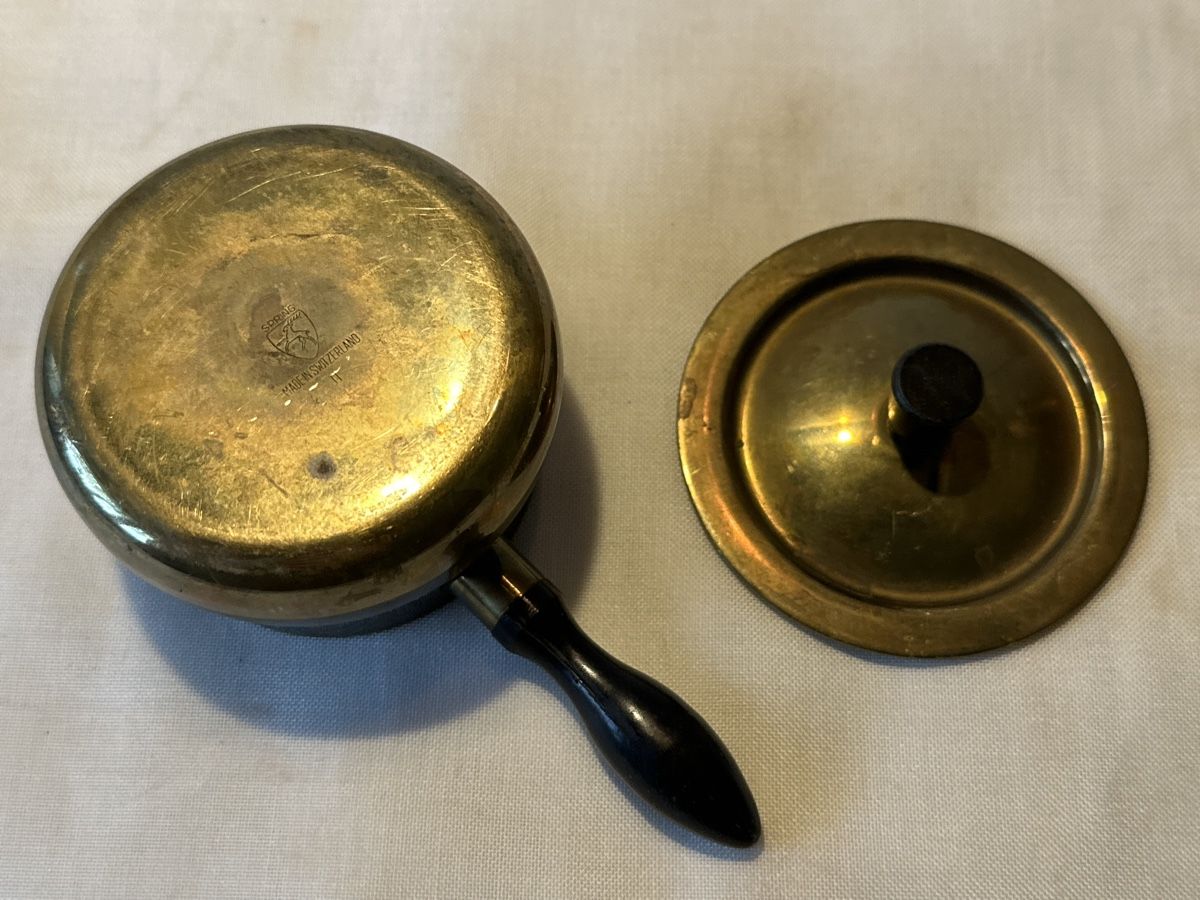 Pfannen: Antikes Messing-Pfännchen mit Deckel, Durchmesser ca.  7cm – Gebraucht aus Zürich von Chaeffeler 4