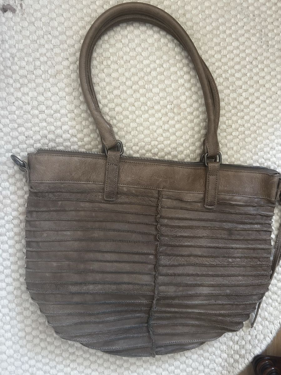 FredsBruder Sacs femmes: Fredsbruder Ledertasche – D'occasion à Uster par alin13e 1