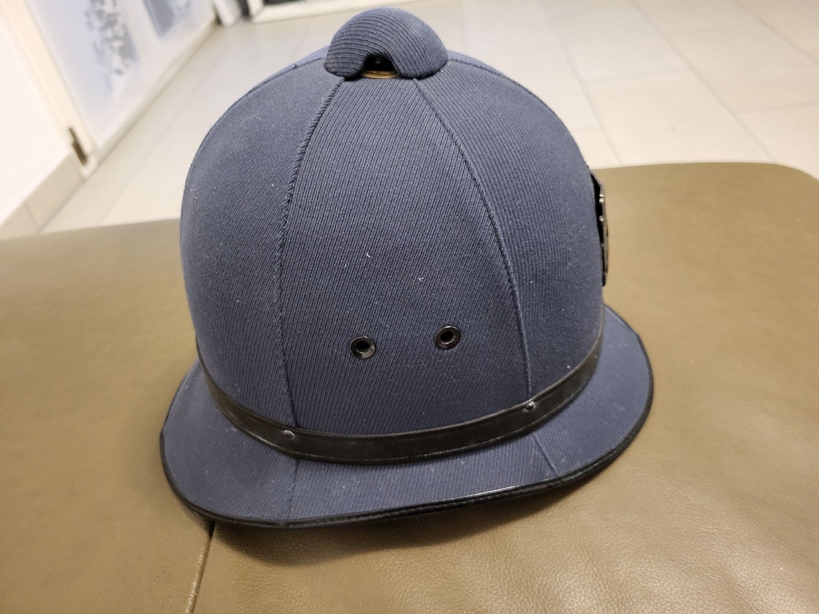 Abiti antichi: Original Basel Bobby Helm Polizeihelm, Top Zustand! – Usato da nunningen venduto da mic_88k2 3