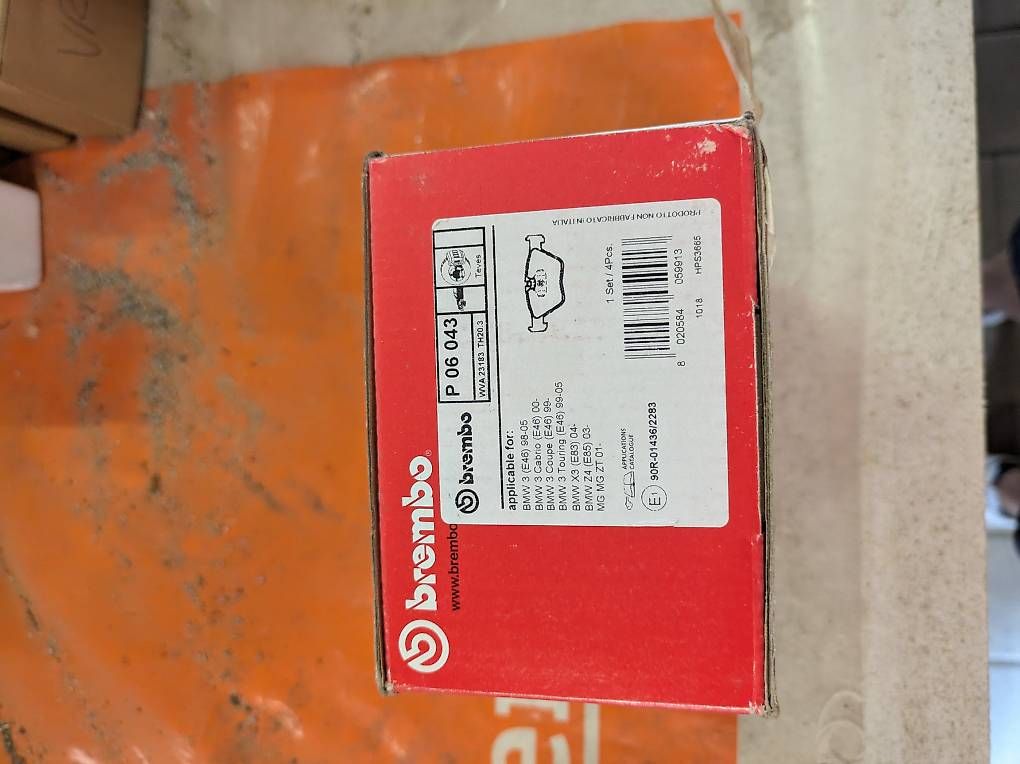 Tutti pezzi di ricambio auto: BMW Bremsbelagsatz Brembo – Usato da Schwyz venduto da Maerchy02