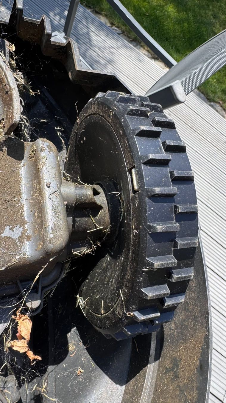 Gardena Tondeuses à gazon: Gardena Mähroboter R38Li – D'occasion à Wallenwil par Ramos3 6