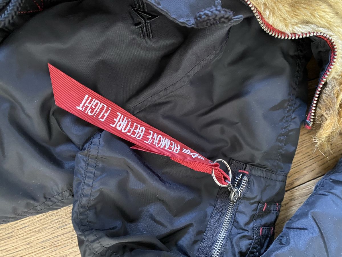 Alpha Industries Jacken: Warm Alpha Industries Bomber Jacket Winter Parka Size S – Gebraucht aus Zürich von tbrqi 2