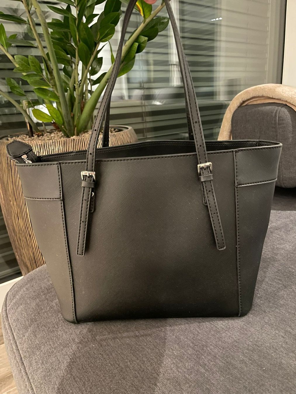 Guess Borse da donna: Guess Handtasche – Usato da Wohlen AG venduto da PDD2023 2