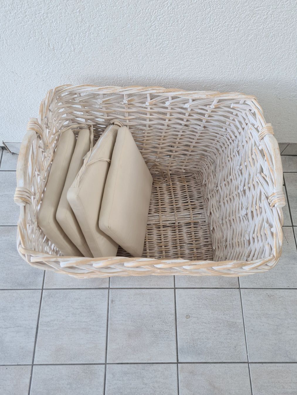 Autres articles pour la maison: Panier – D'occasion à Monthey par 187-zeroo 8