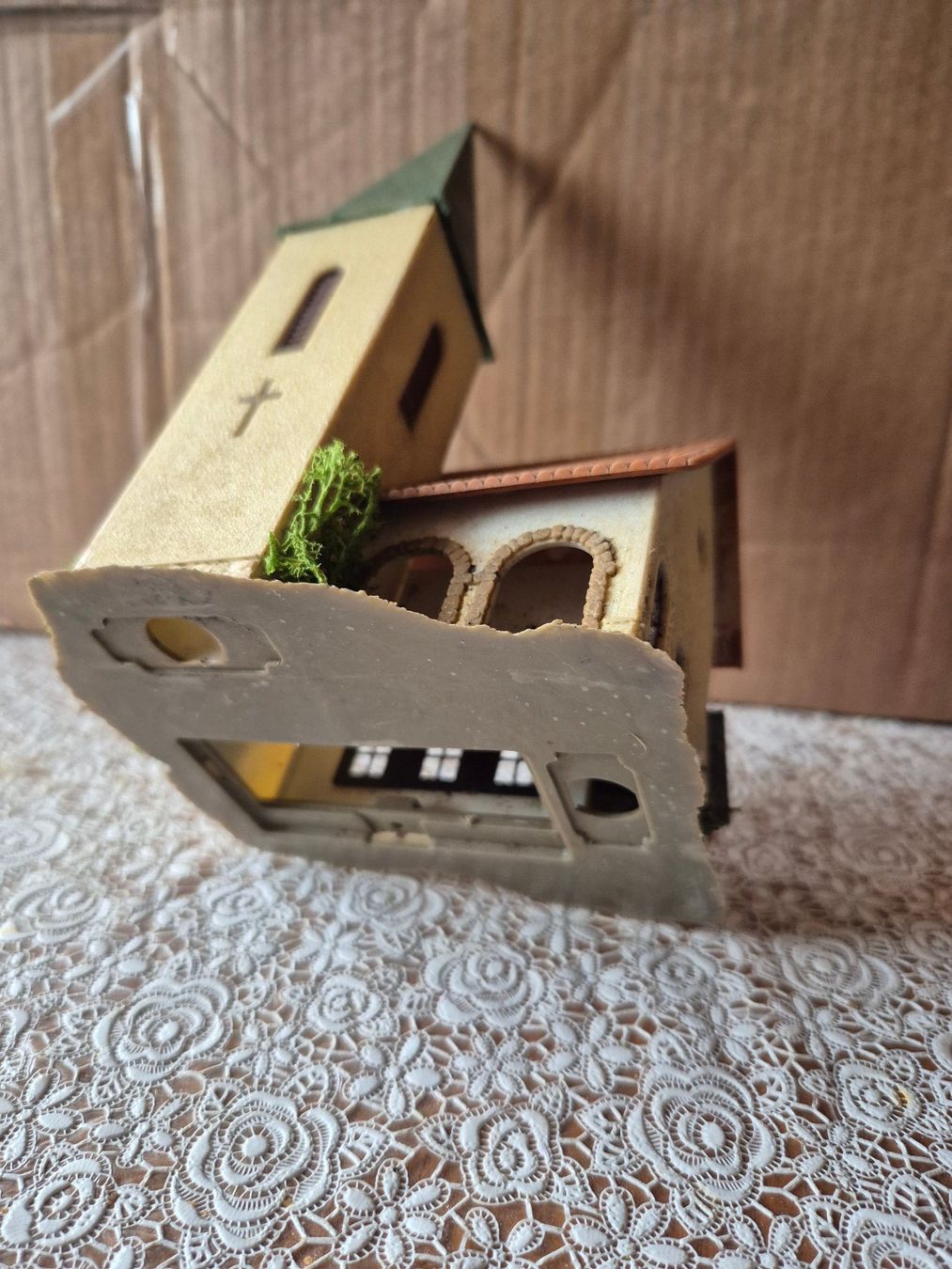 Vollmer Modelleisenbahnen: Dorfkirche Vollmer H0 – Gebraucht aus Bibern SH von streunekater 3