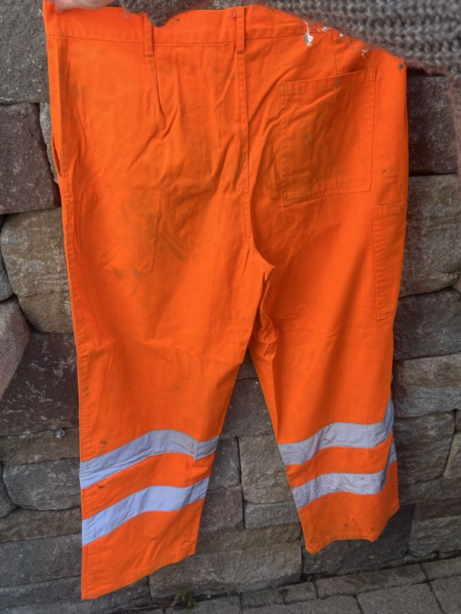 Hosen: Orange Arbeitshose / Sicherheitshose, Grösse L – Gebraucht aus Mellingen von Oelquelle 2