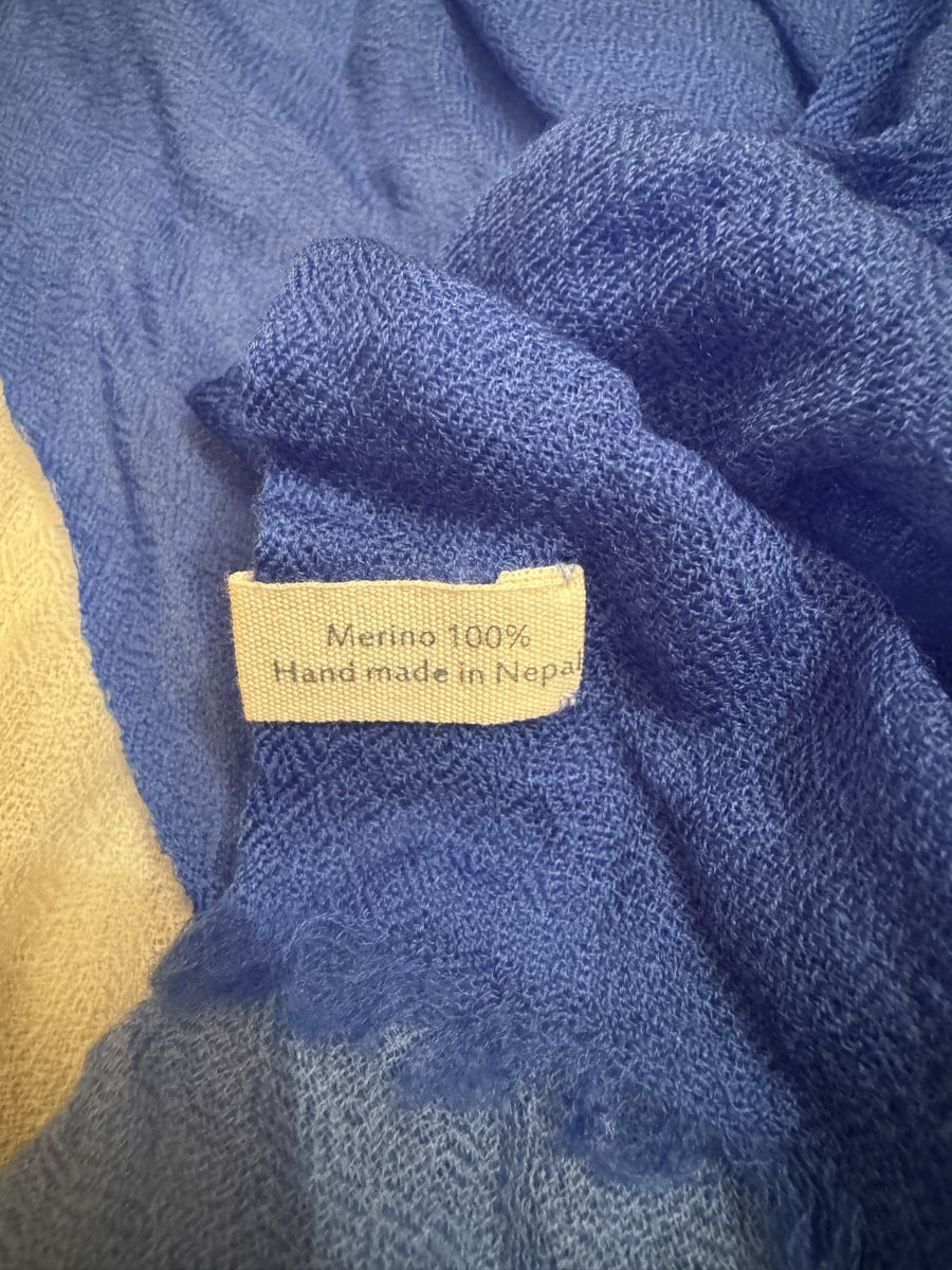 Foulard & Sciarpe: 100% Merino Schaal – Usato da Schaan venduto da kri_tsw8 2