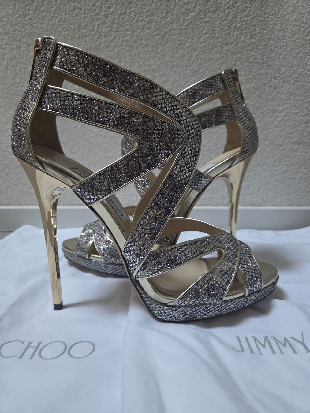 Jimmy Choo Scarpe da donna: Chaussures  Jimmy Choo, taille 39 – Nuovo (secondo la descrizione) da Fey venduto da foudresse 4