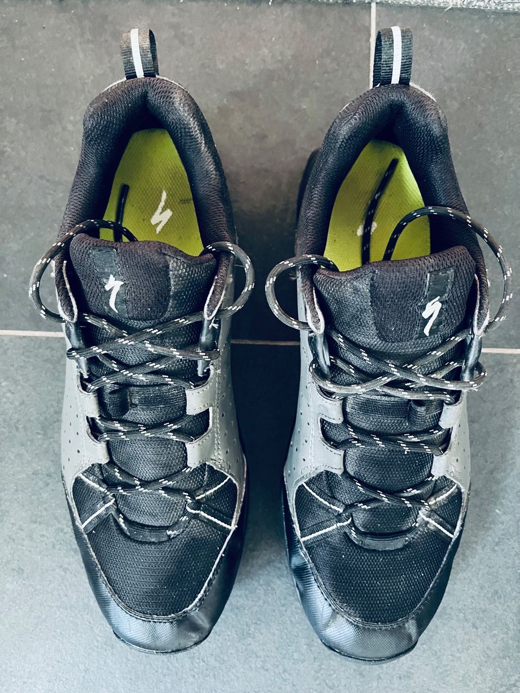 Specialized Veloschuhe: Specialized Mtb Schuhe Herren Gr. 44 – Gebraucht aus Gams von  1