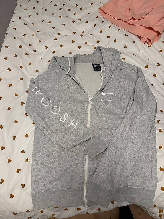 Jacken: Nike Trainerjacke Gr S – Gebraucht aus Solothurn von lov_mll8