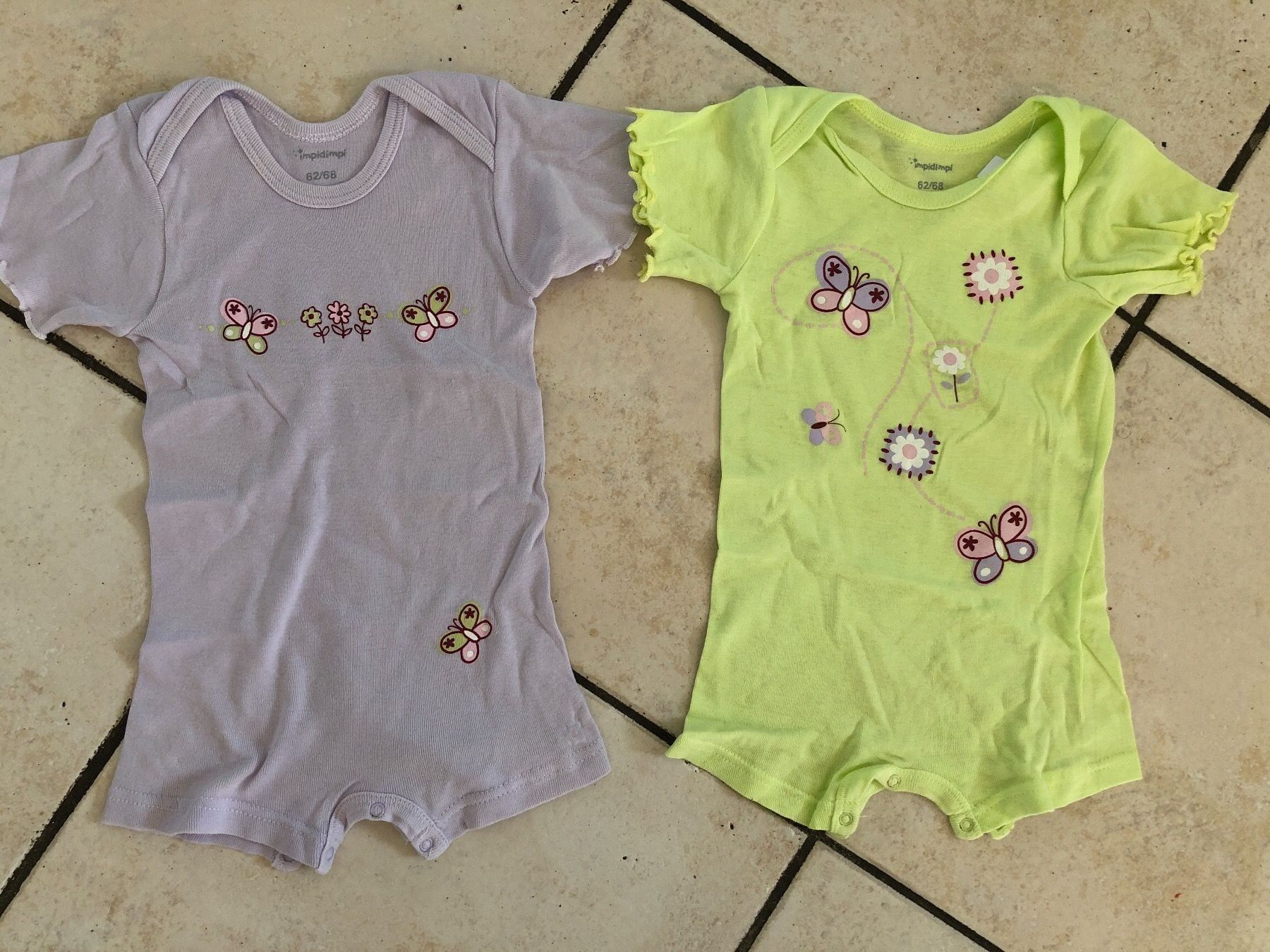 Barboteuses: 2 süsse Jumpsuits Gr.62/68 – D'occasion à Obergerlafingen par cabo4