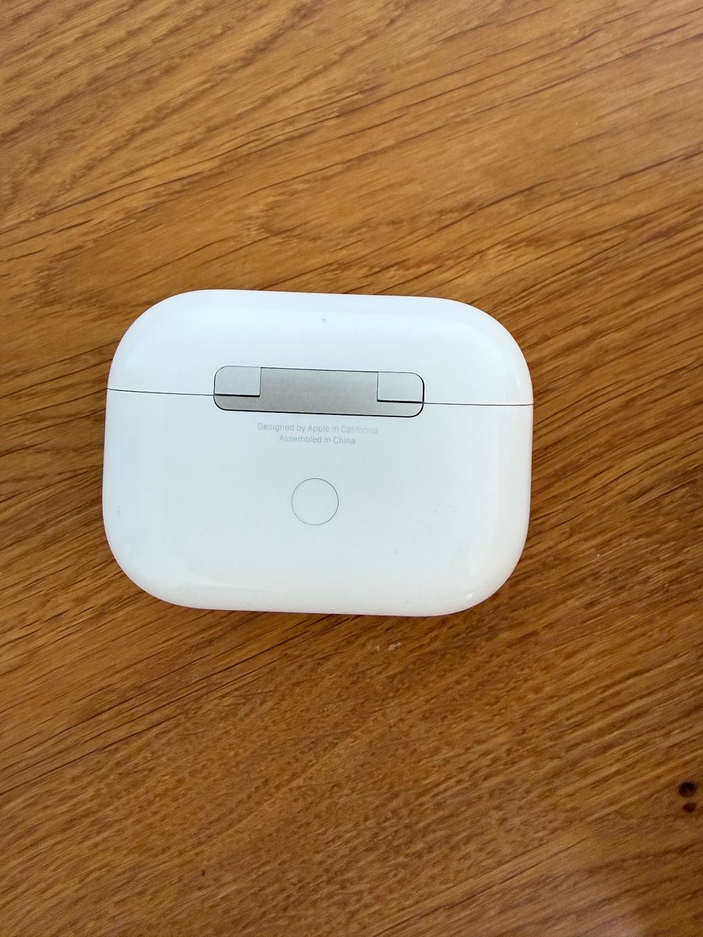 Apple Cuffie: APPLE AirPods Pro 1 Charging Case – Usato da Lausanne venduto da Nine1982 5