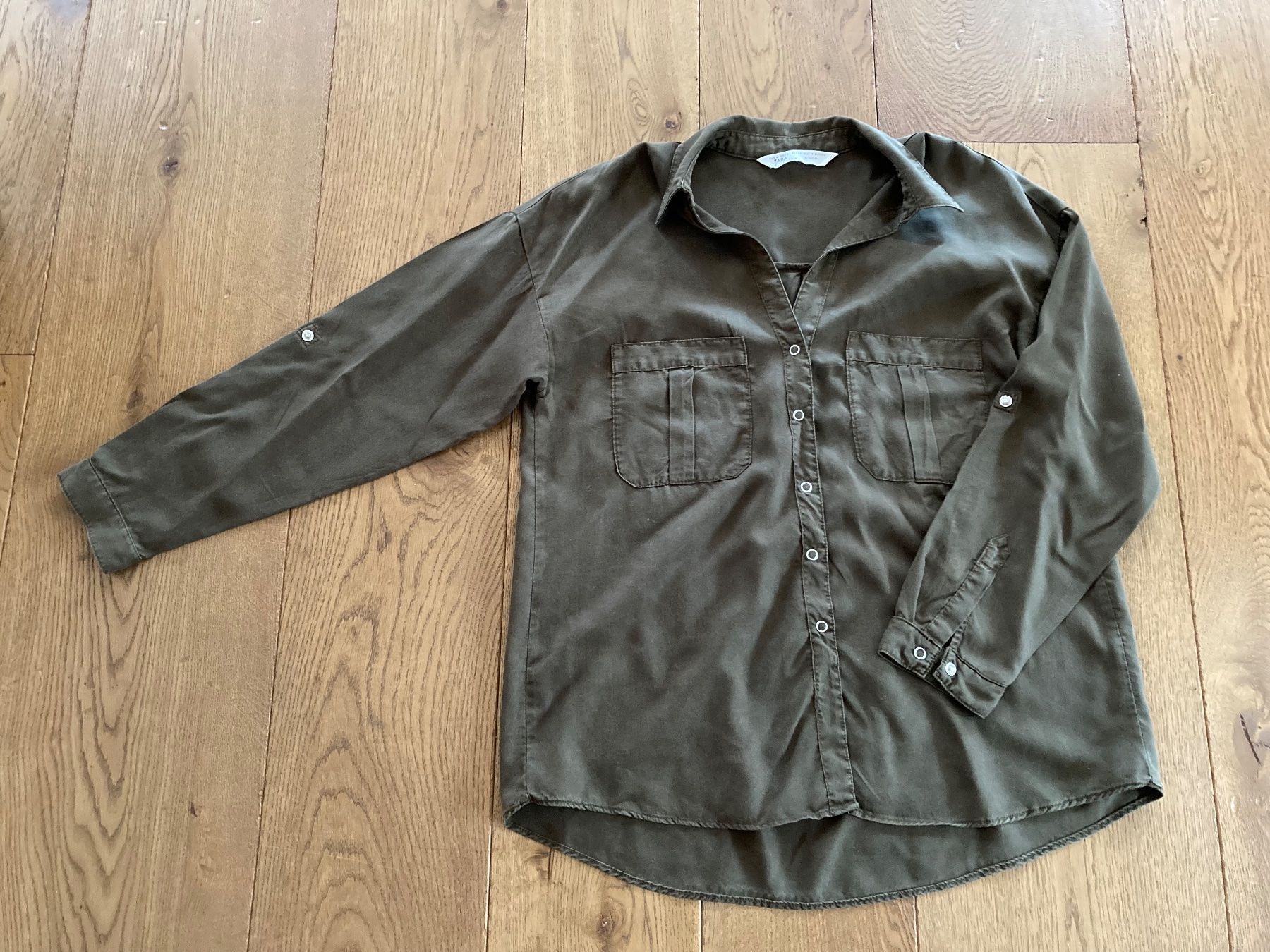 Zara Blusen: ZARA, Blouse, Grösse M, olivegrün – Gebraucht aus Le Châble / VS von Ursaban 1