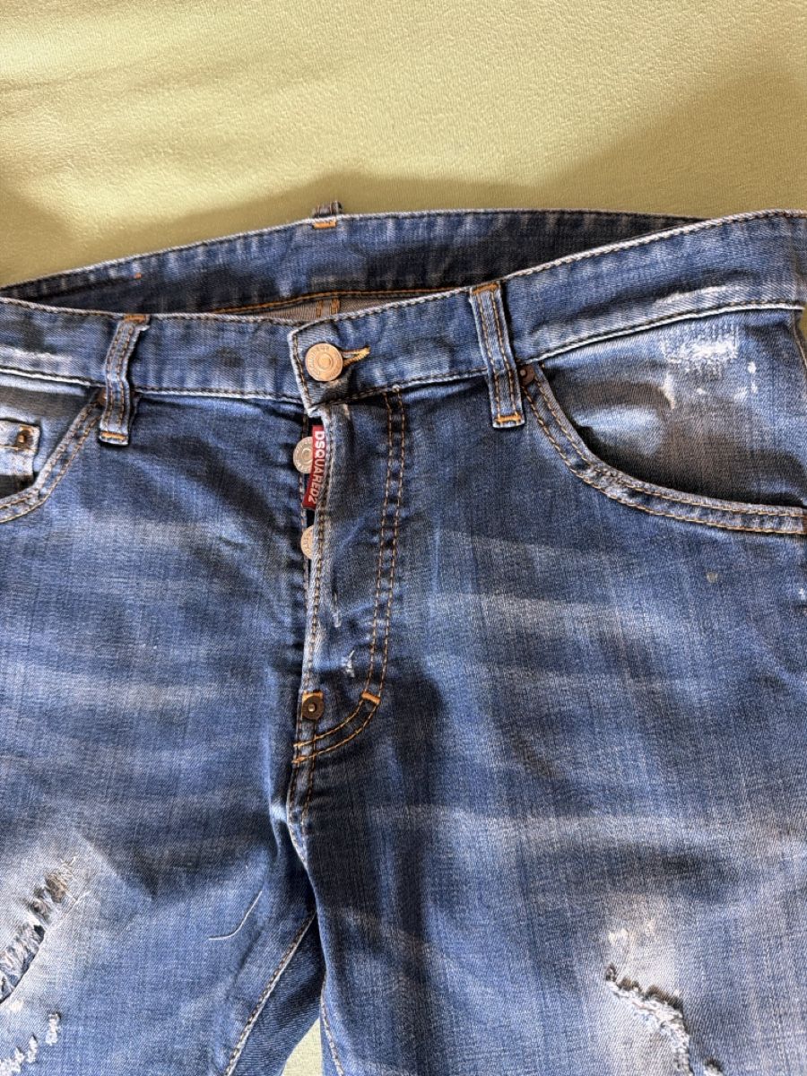 Dsquared2 Jeans: DSQUARED2 jeans – Gebraucht aus Sementina von bru_vpp5 1