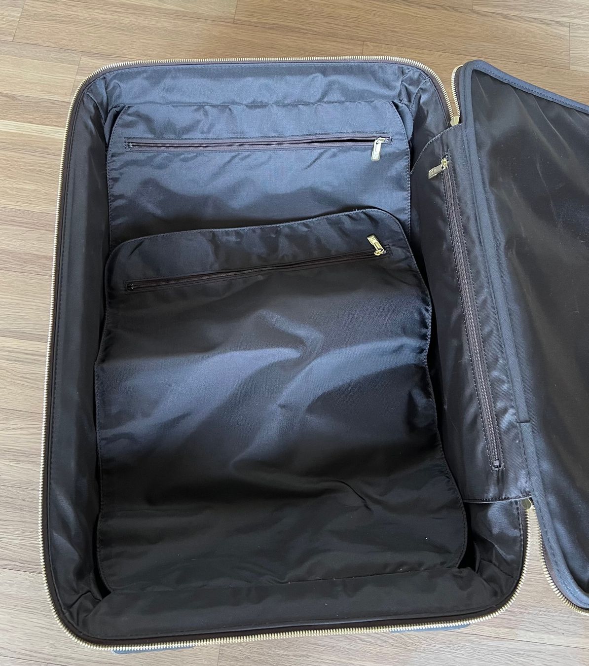 Altro in Aeronautica: Louis Vuitton Rollkoffer Pegase 55 – Usato da Zollikon venduto da Chica13.11. 7