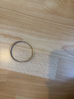 Armreif schmal in Weiss und Goldfarbe guter Zustand